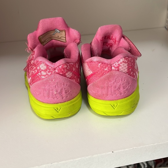 SpongeBob SquarePants x Kyrie 5 TD 'Patrick - Picture 3 of 4